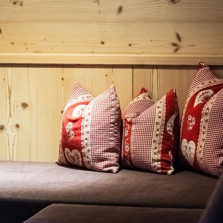 Hotel Arnaria Ortisei Bagian luar foto
